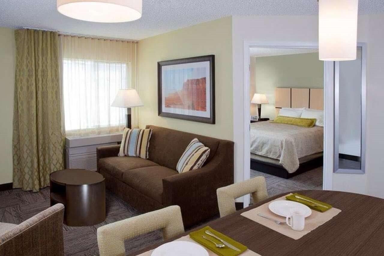 Candlewood - Vegas - E Tropicana Hotel 2*